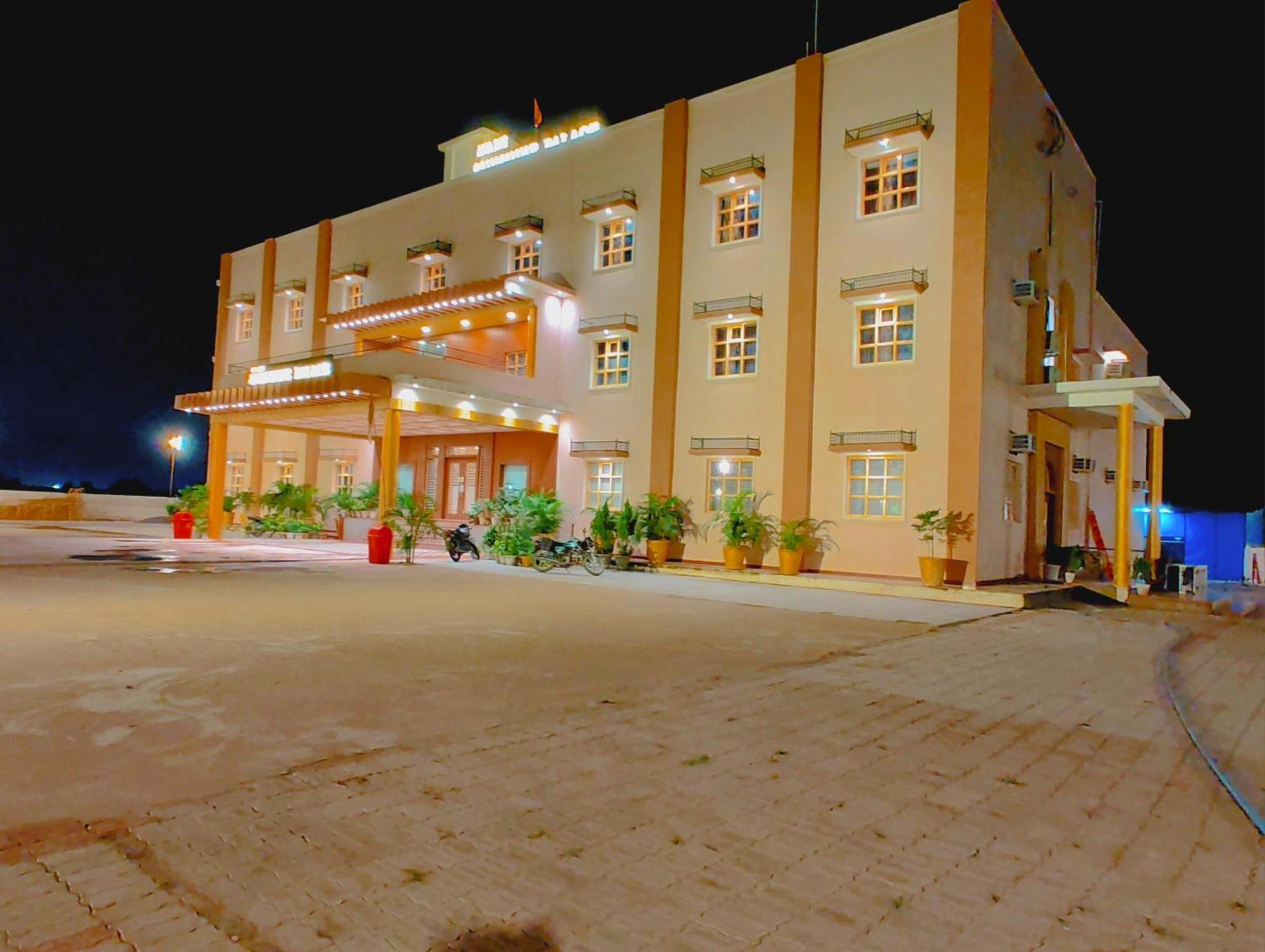 Avadh Sunshine Palace Hotel And Resort Ayodhya Exterior photo