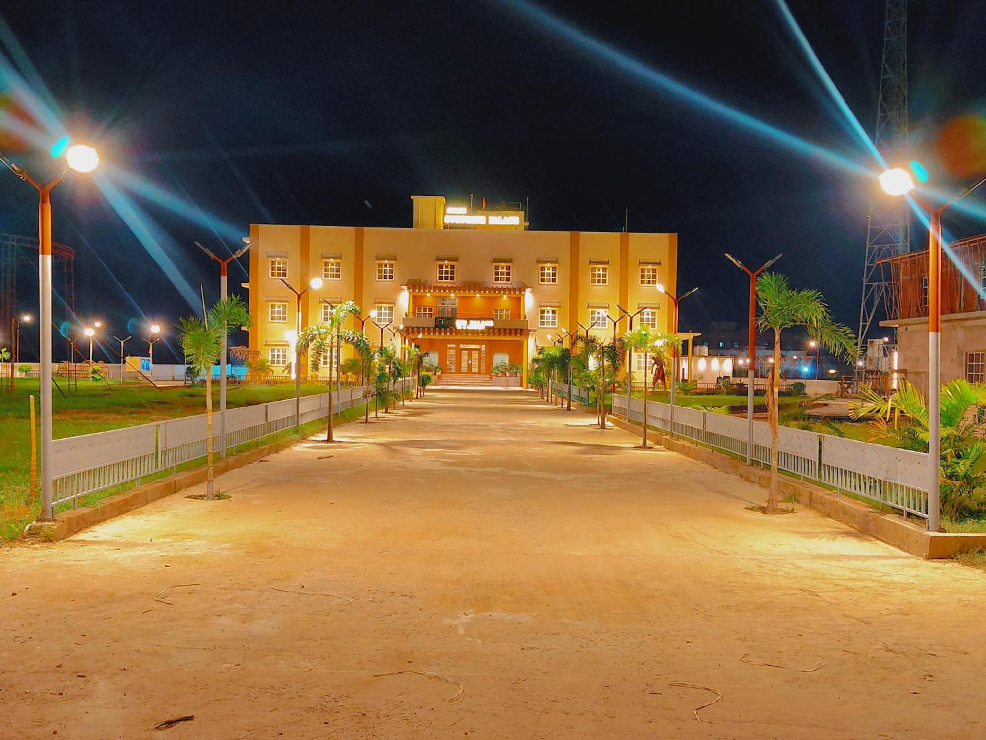 Avadh Sunshine Palace Hotel And Resort Ayodhya Exterior photo